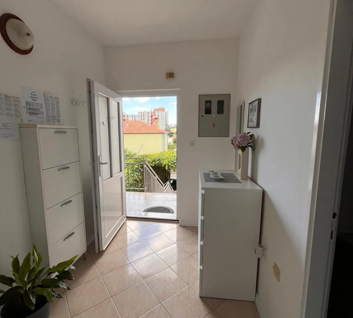 Apartments Mirijana Pola
