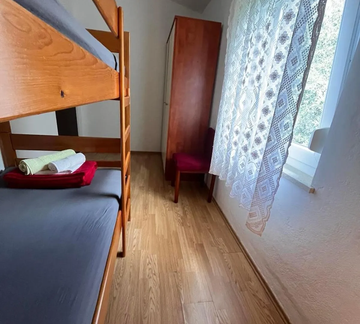 Apartments Mirijana Pola