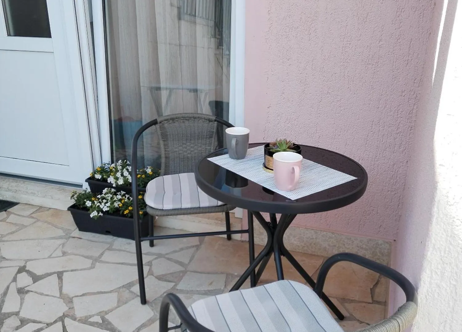 Apartments Mirijana Pola